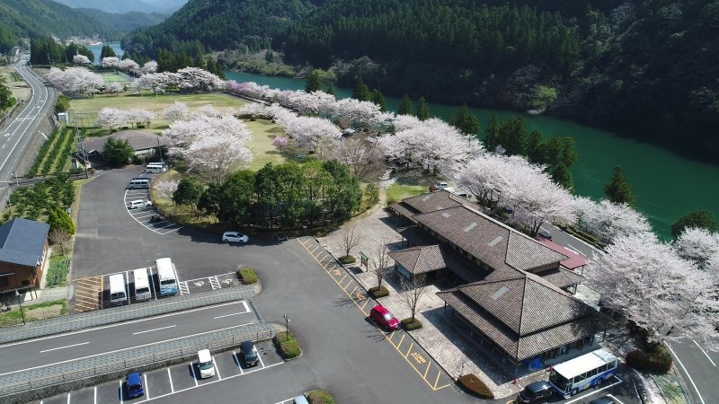 和歌山県の道の駅「道の駅おくとろ」