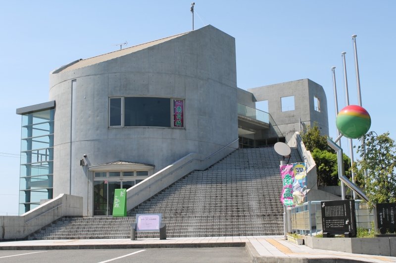 和歌山県の道の駅「道の駅みなべうめ振興館」