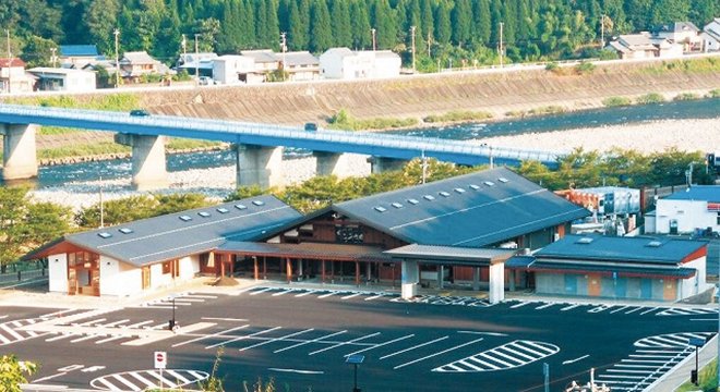 岐阜県の道の駅「道の駅「美濃にわか茶屋」」
