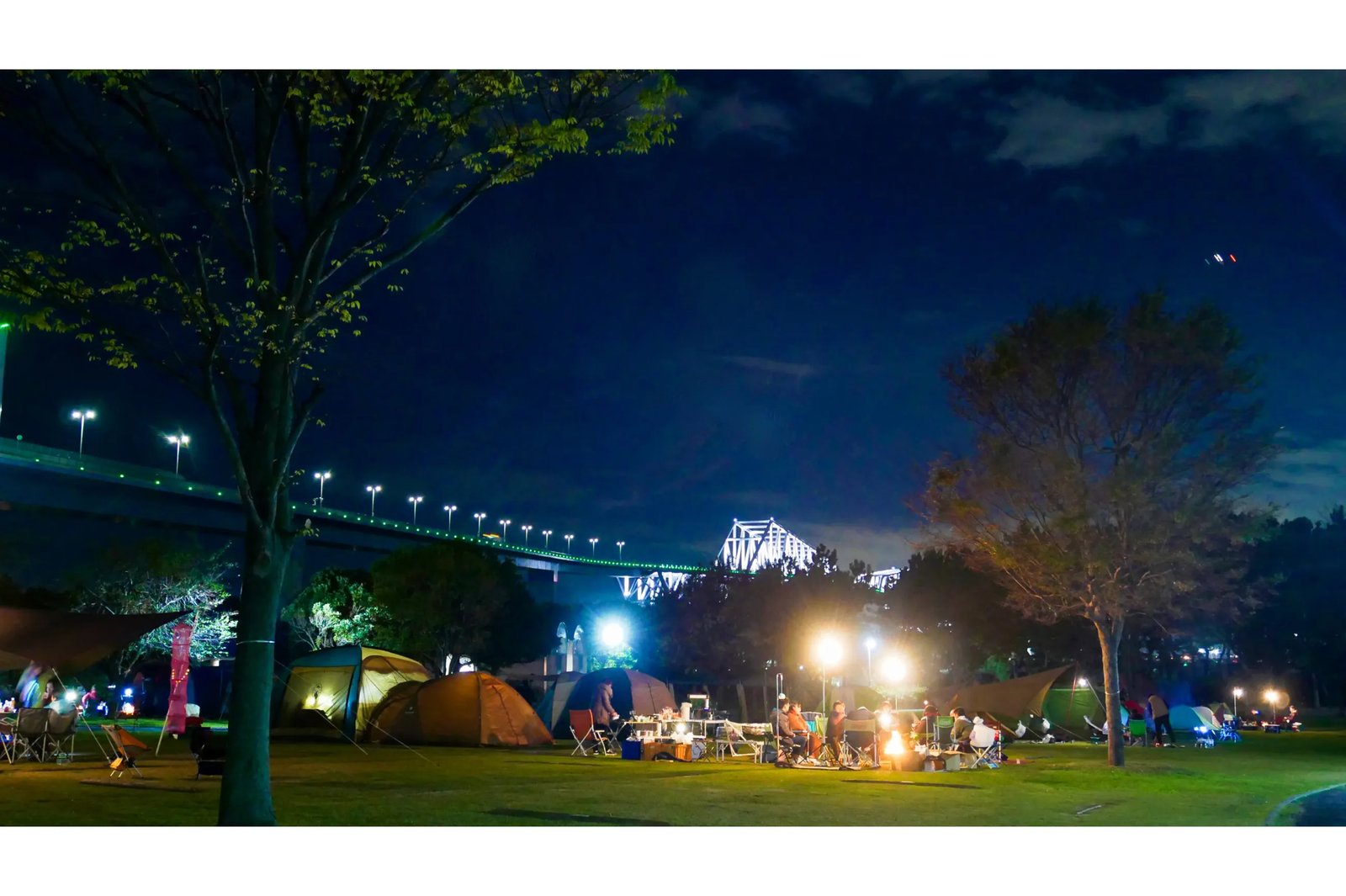 東京都のキャンプ場「若洲公園キャンプ場」